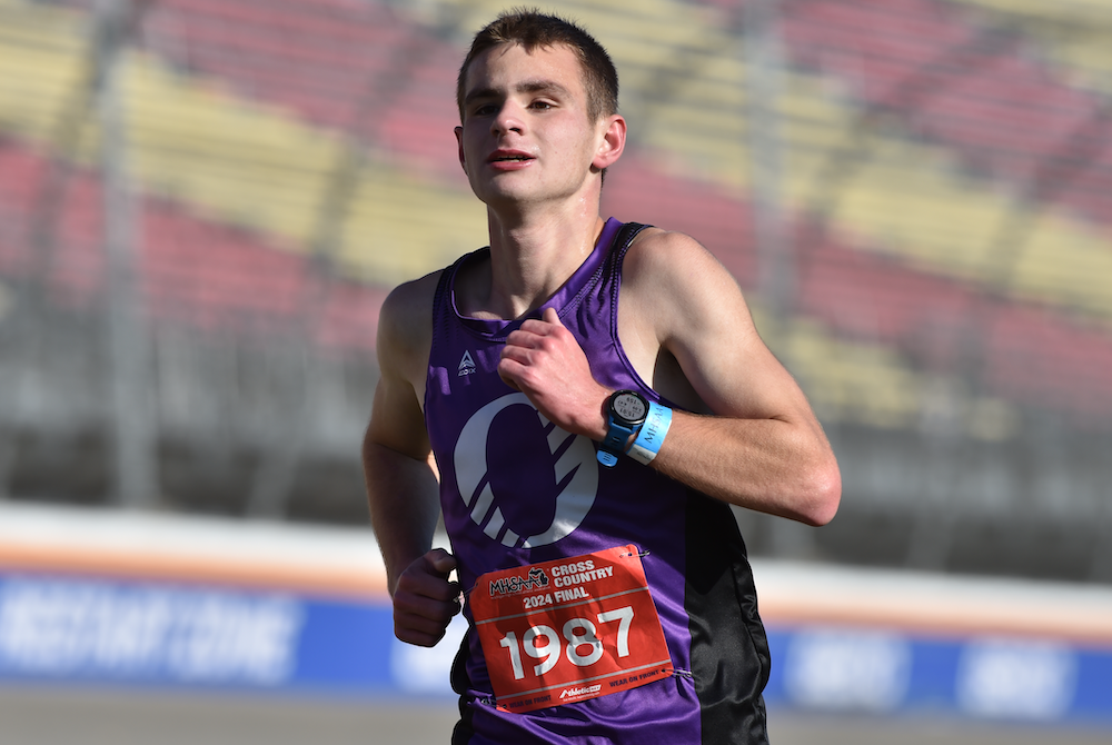 Onsted’s Mitchell Hiatt charges toward the finish Saturday at Michigan International Speedway.